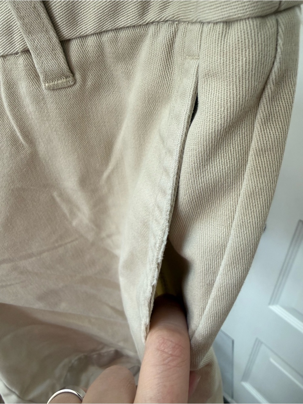 Liz Claiborne Beige High-Waist Casual Shorts - Picture 2 of 9